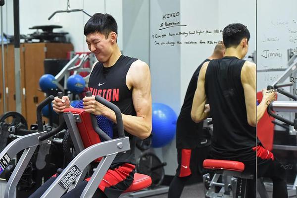 看WWE被紐約球迷狂噓！哈利伯頓：NY！我也想死你們啦??